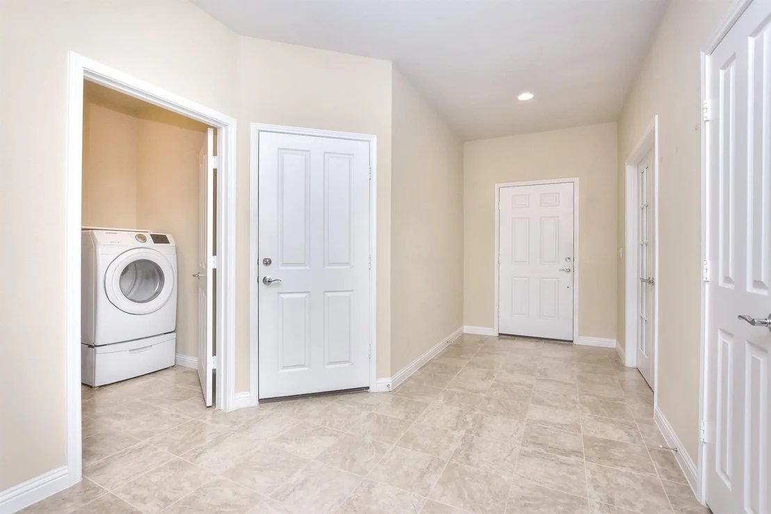Photo of 107 Davis Mountain CIR