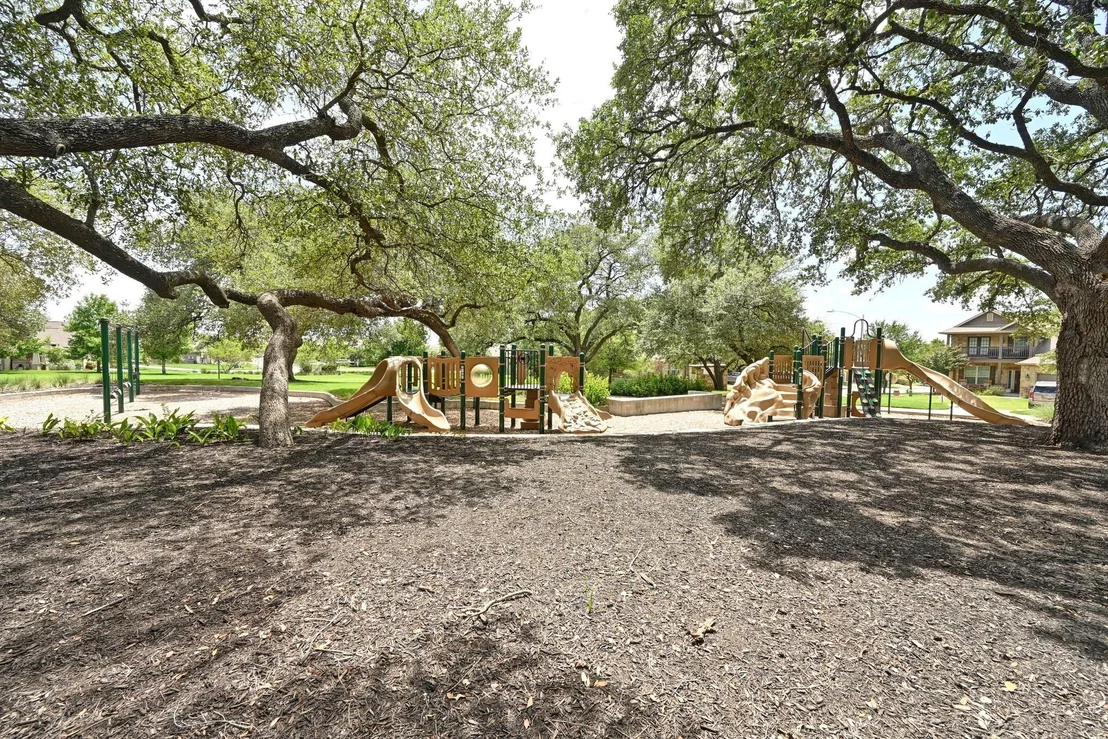 Photo of 903 Allende BND