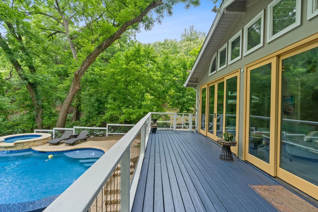 Photo of 2909 Edgewater DR