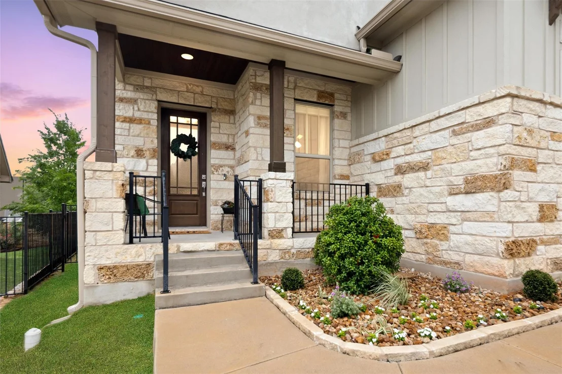 Photo of 143 Bright Valley WAY