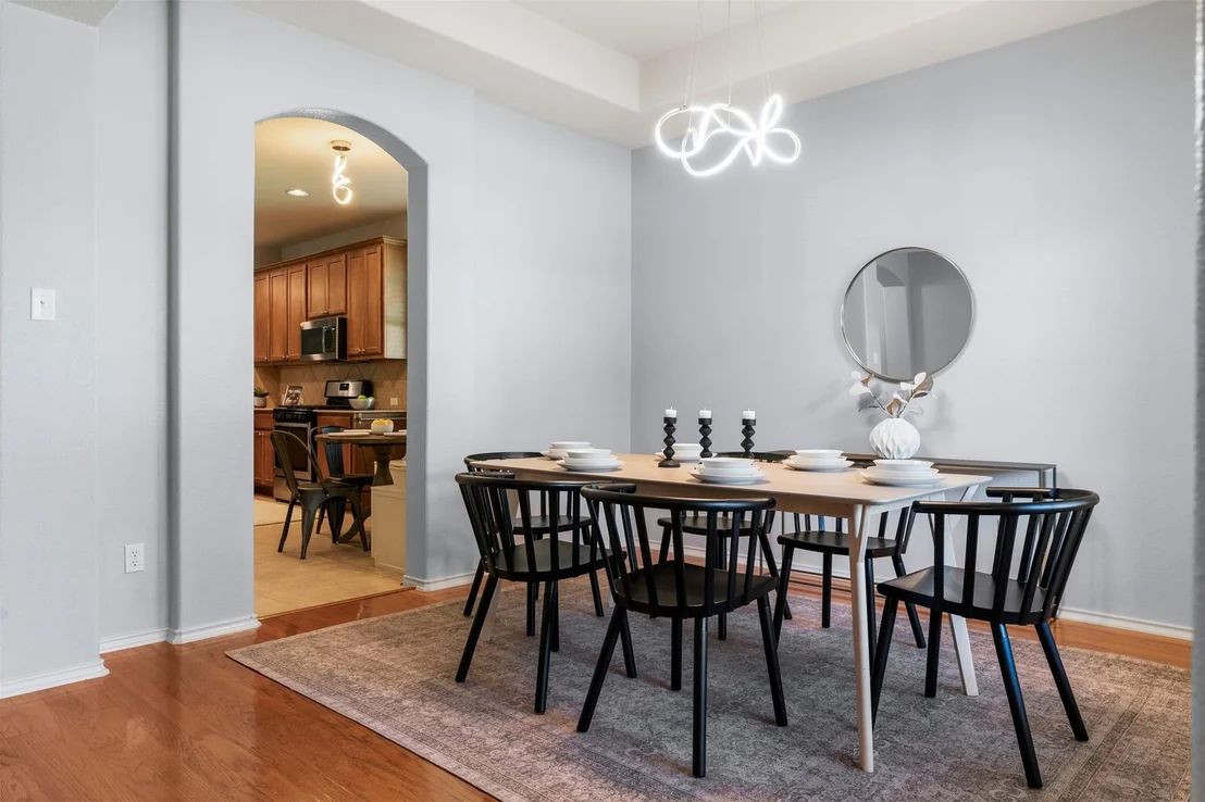 Photo of 2701 Rosemount CV