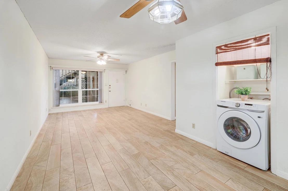Photo of Unit 23 at 2425 Ashdale DR