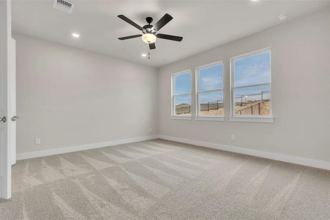 Photo of 8424 Red Bottle Brush RD