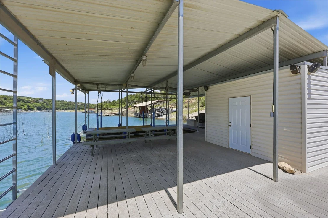 Photo of 10802 Beach RD