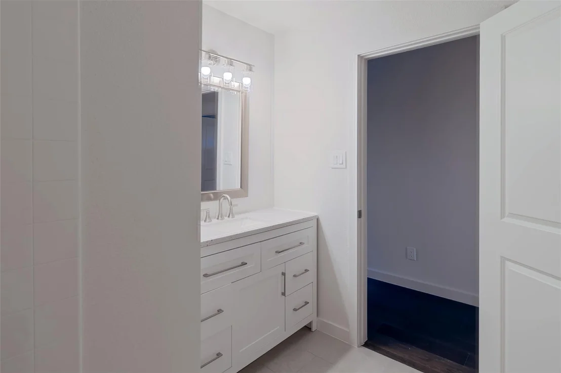 Photo of 7916 Hawthorn