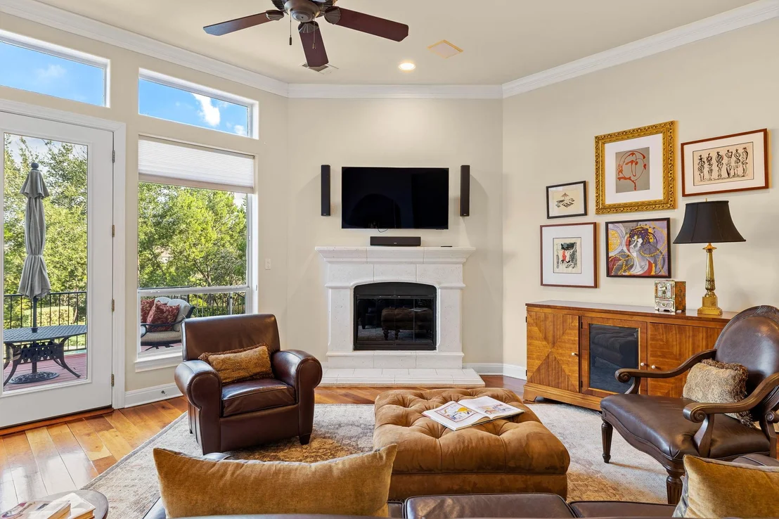 Photo of 3322 Far View DR