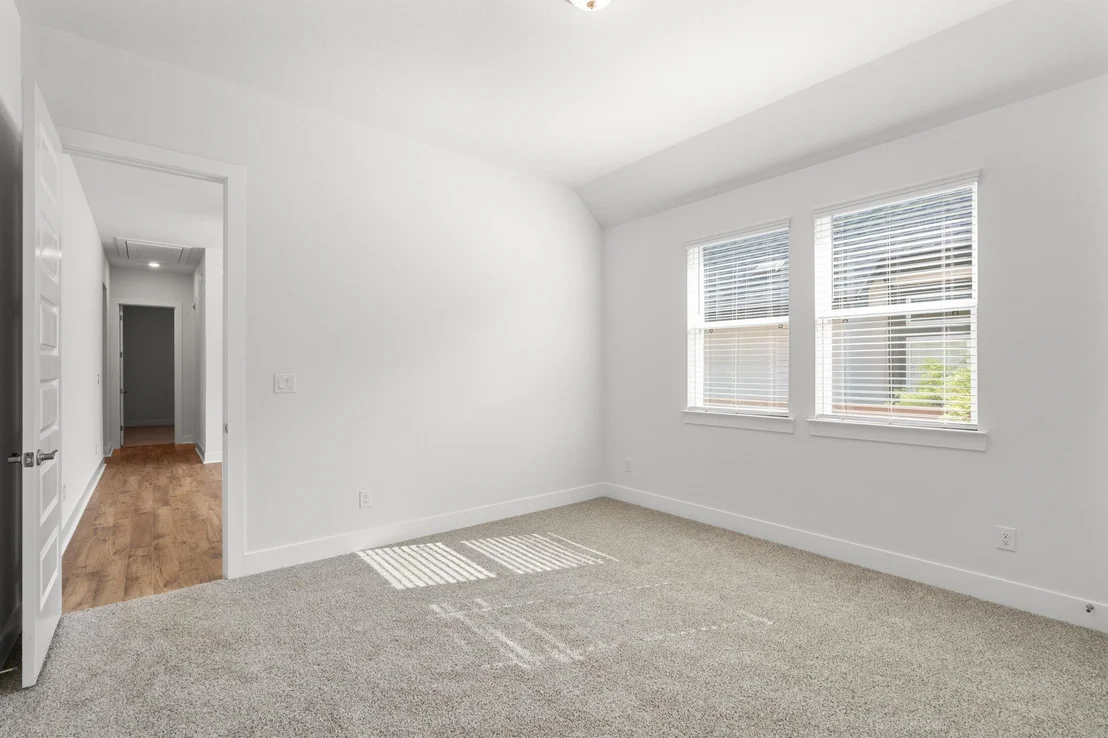 Photo of 2212 Tobiano TRCE