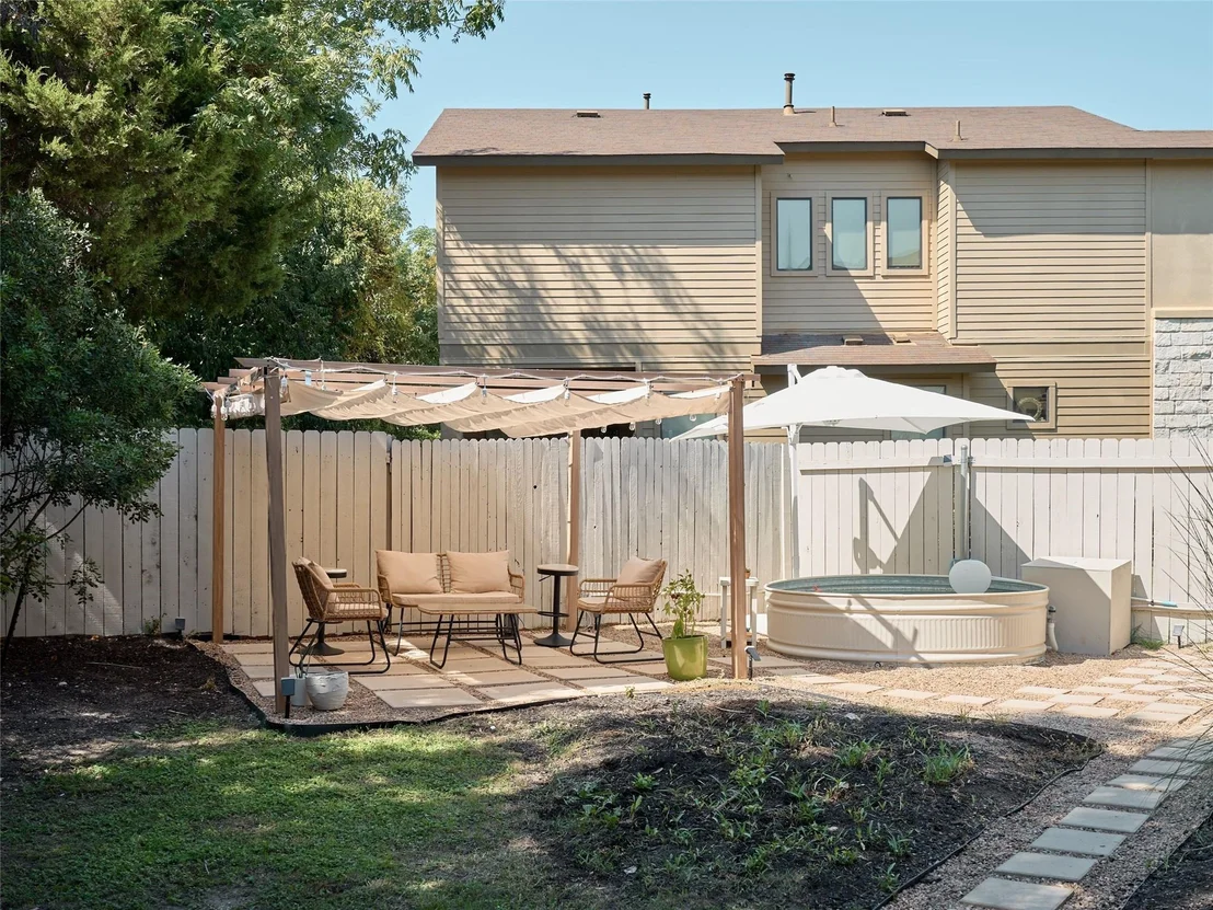 Photo of 1121 Blair WAY