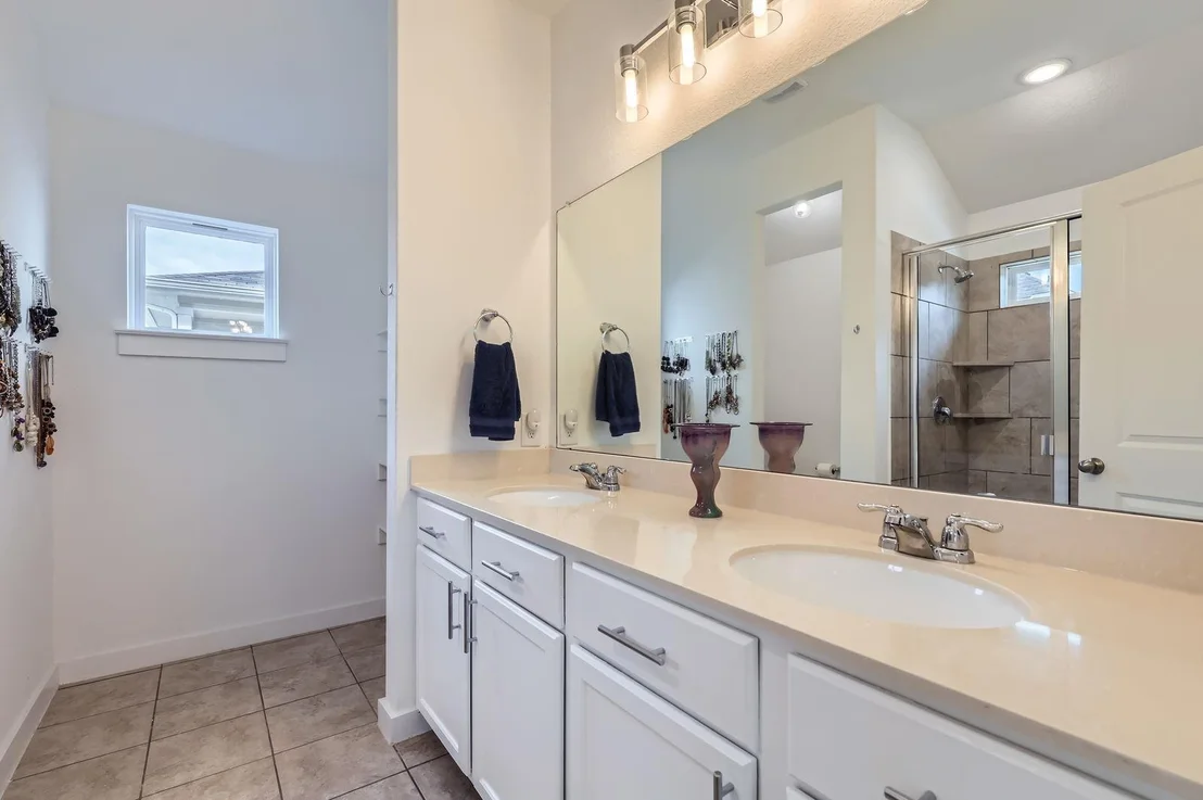 Photo of 148 Earl Keen ST