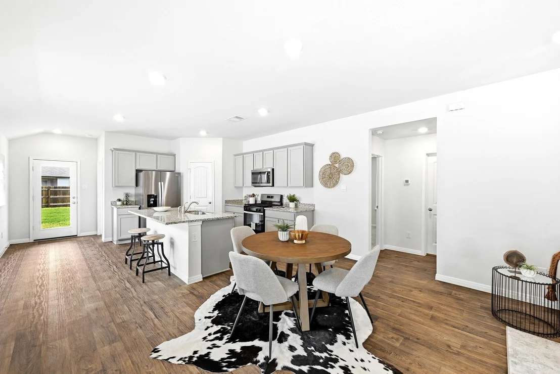 Photo of 643 Evergreen Sumac LOOP