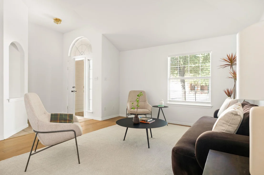 Photo of 1535 Lorson LOOP