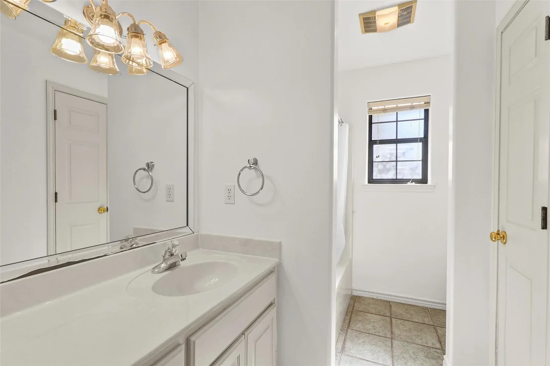 Photo of 309 Delaware Springs BLVD
