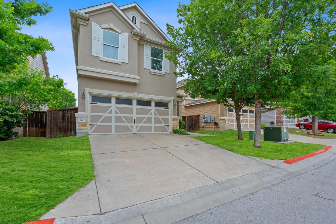 Photo of 906 Emory Tree DR