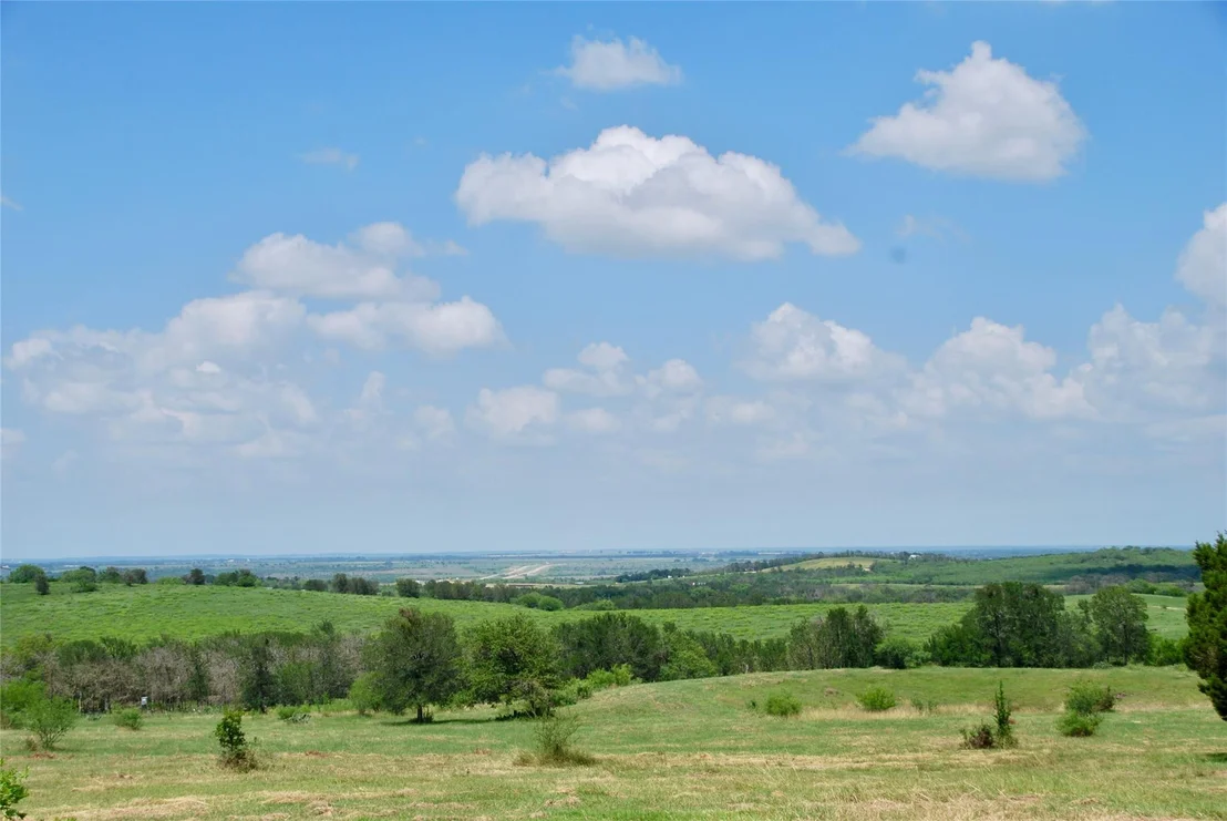 Photo of 2725 Old Lehmann RD