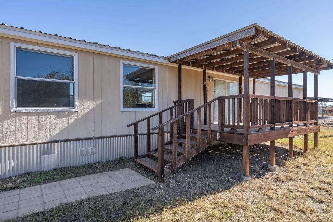 Photo of 138 River RD