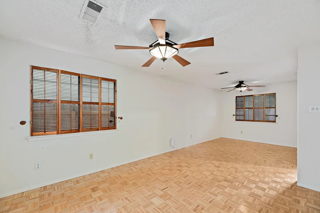 Photo of 8022 Scotland Yard