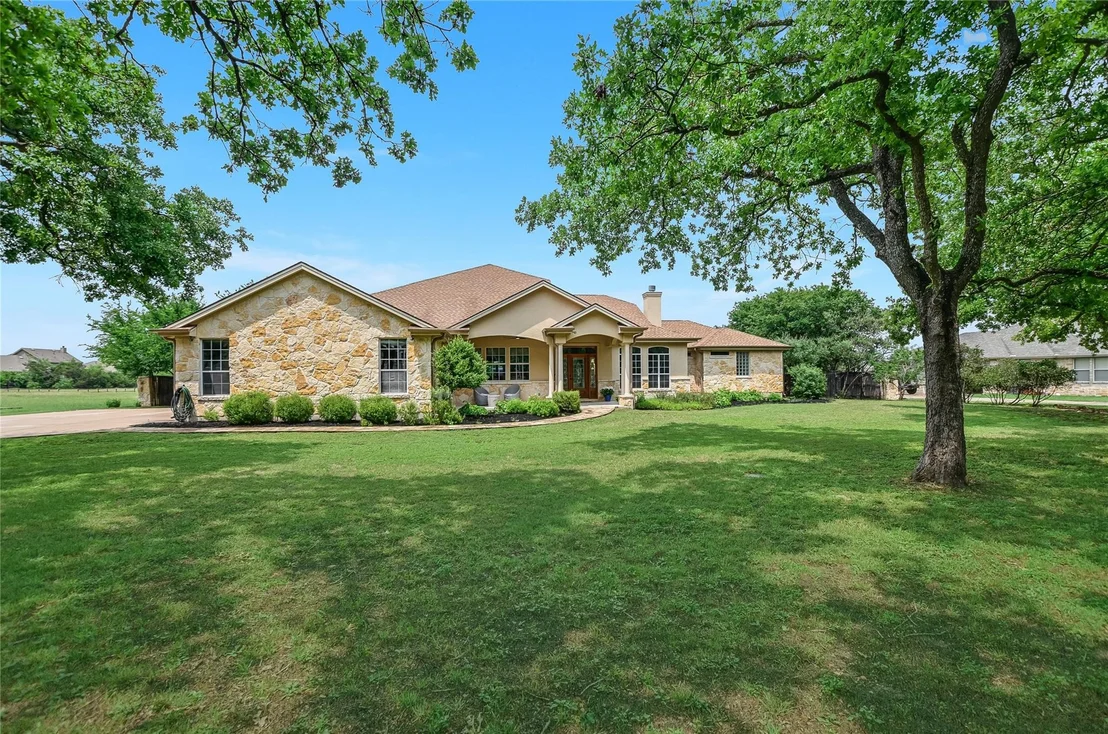 Photo of 112 Oak Plaza DR