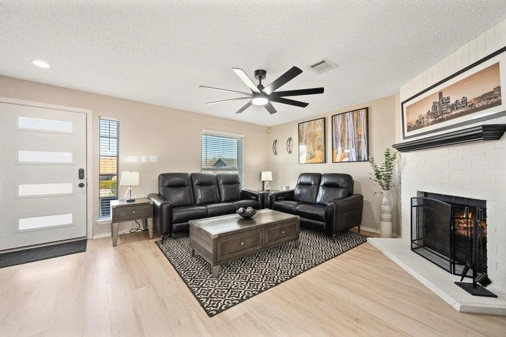 Photo of 1506 Clearview LOOP