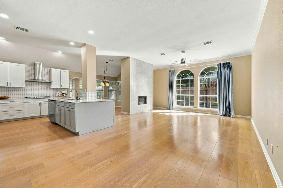 Photo of 10045 Planters Woods DR