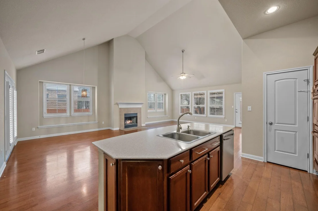 Photo of 3336 Pine Needle CIR
