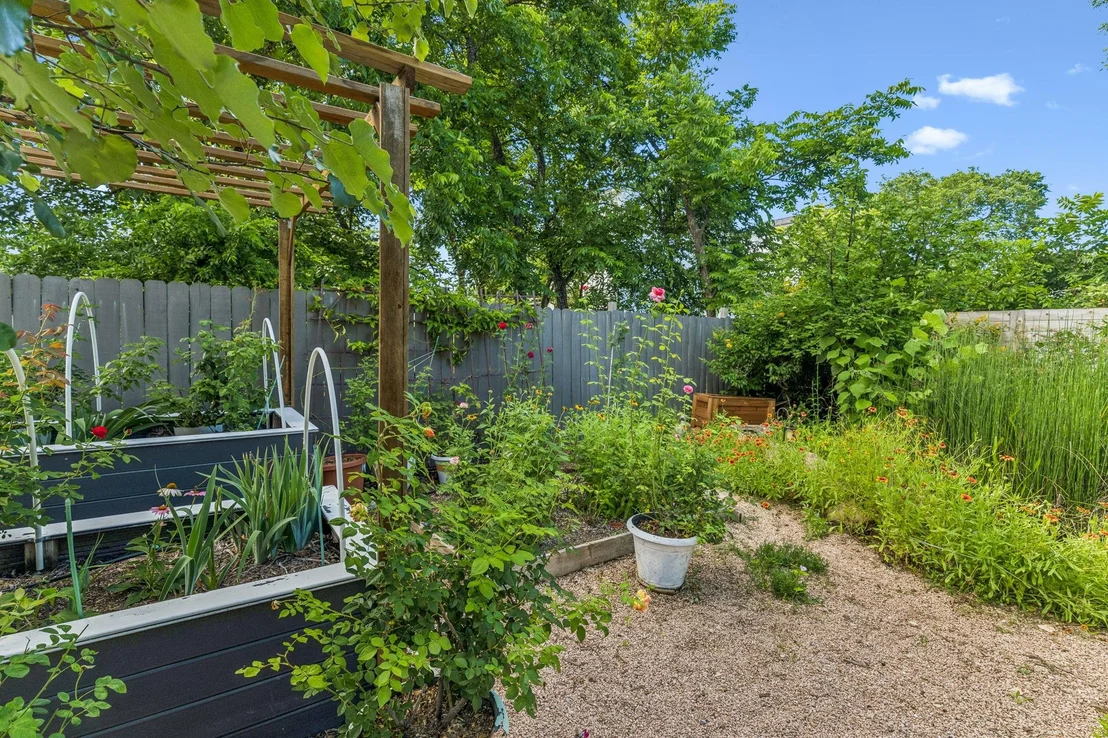 Photo of 4608 Wally Ave