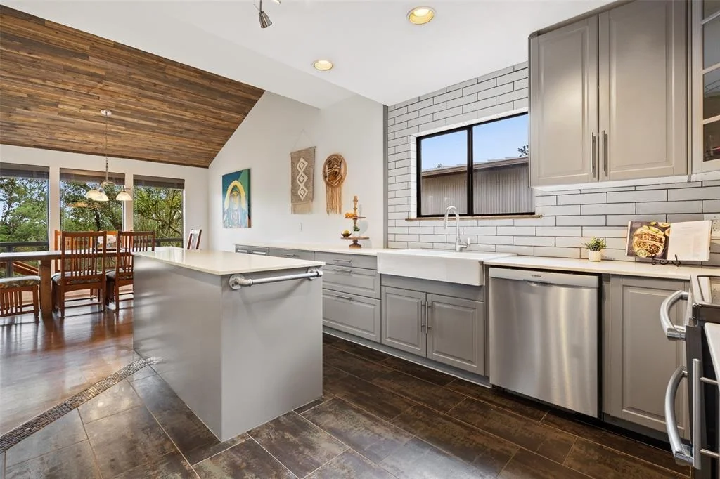 Photo of 5308 Great Divide DR