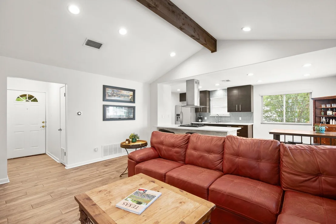 Photo of 1604 Sahara Ave
