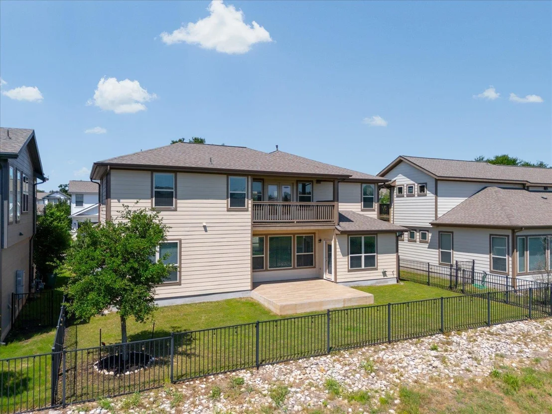 Photo of Unit 4 at 9305 McKnight LOOP