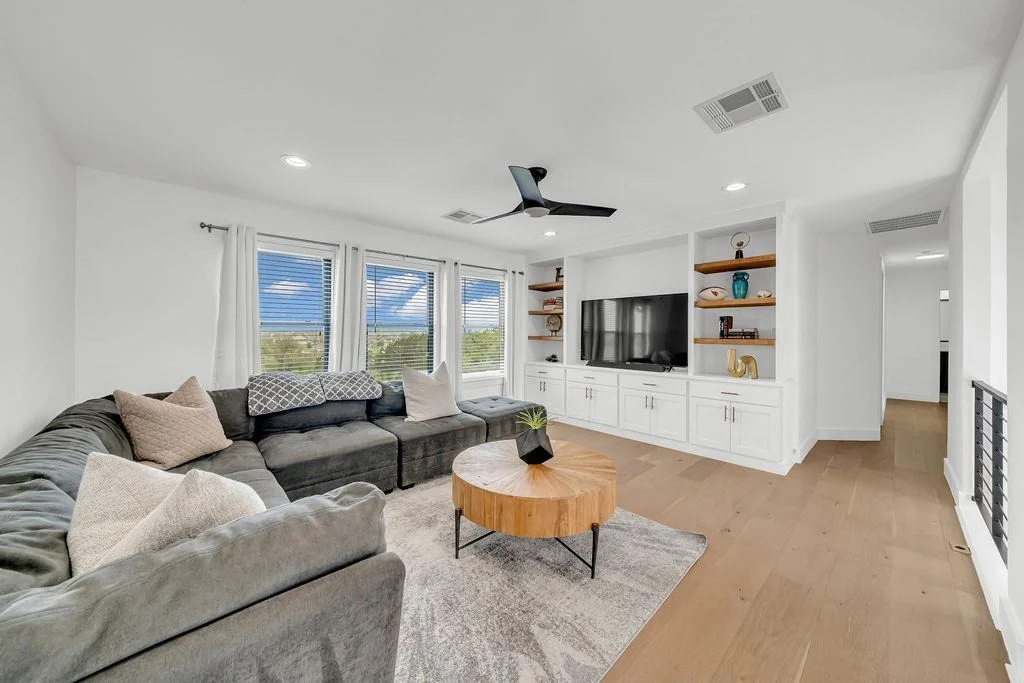 Photo of 1450 Hawthorne LOOP