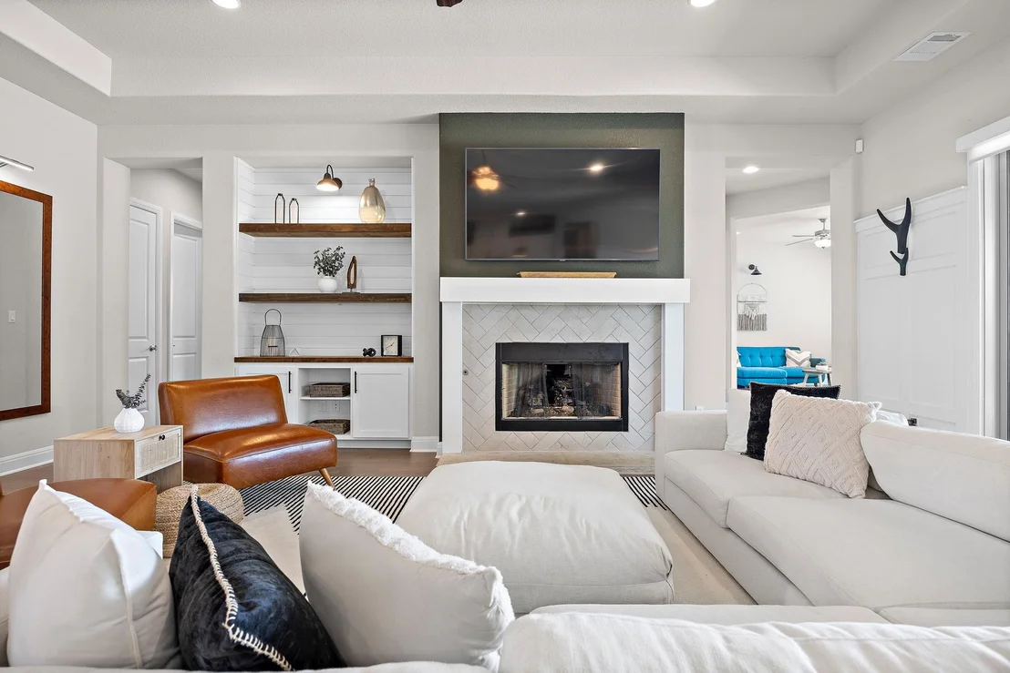 Photo of 109 Houston LOOP