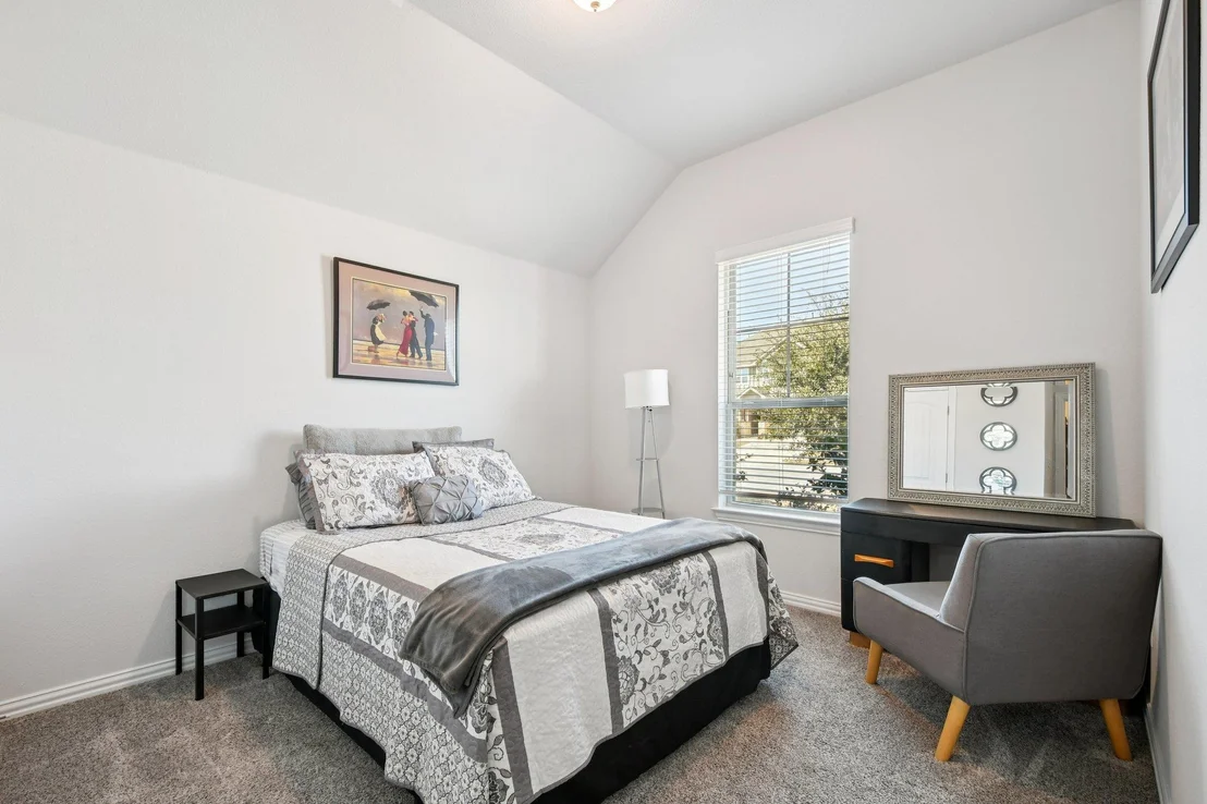 Photo of 127 Firethorn DR