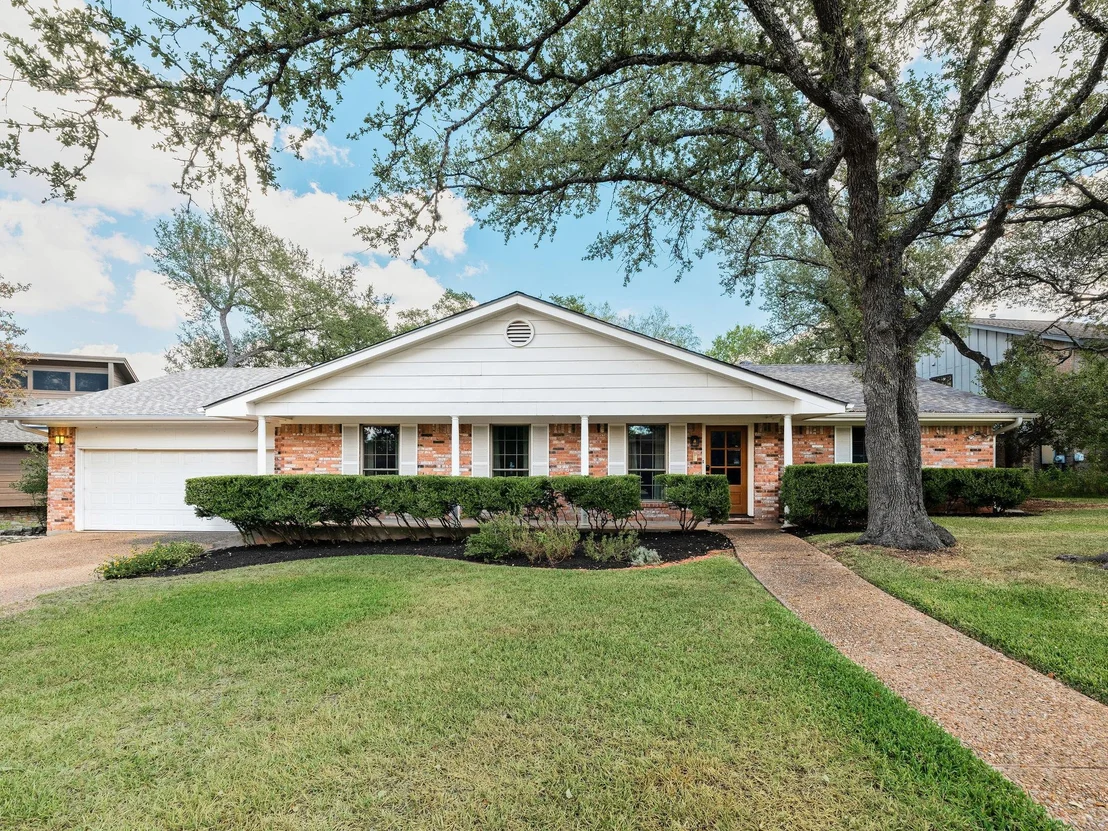 Photo of 7601 Parkview CIR