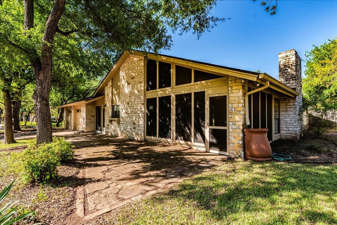 Photo of 7300 Tanbark CV