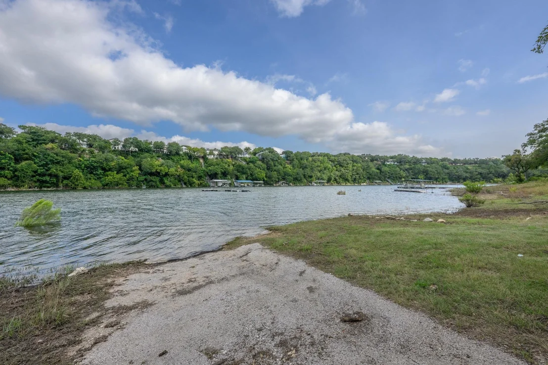 Photo of 11205 Beach RD