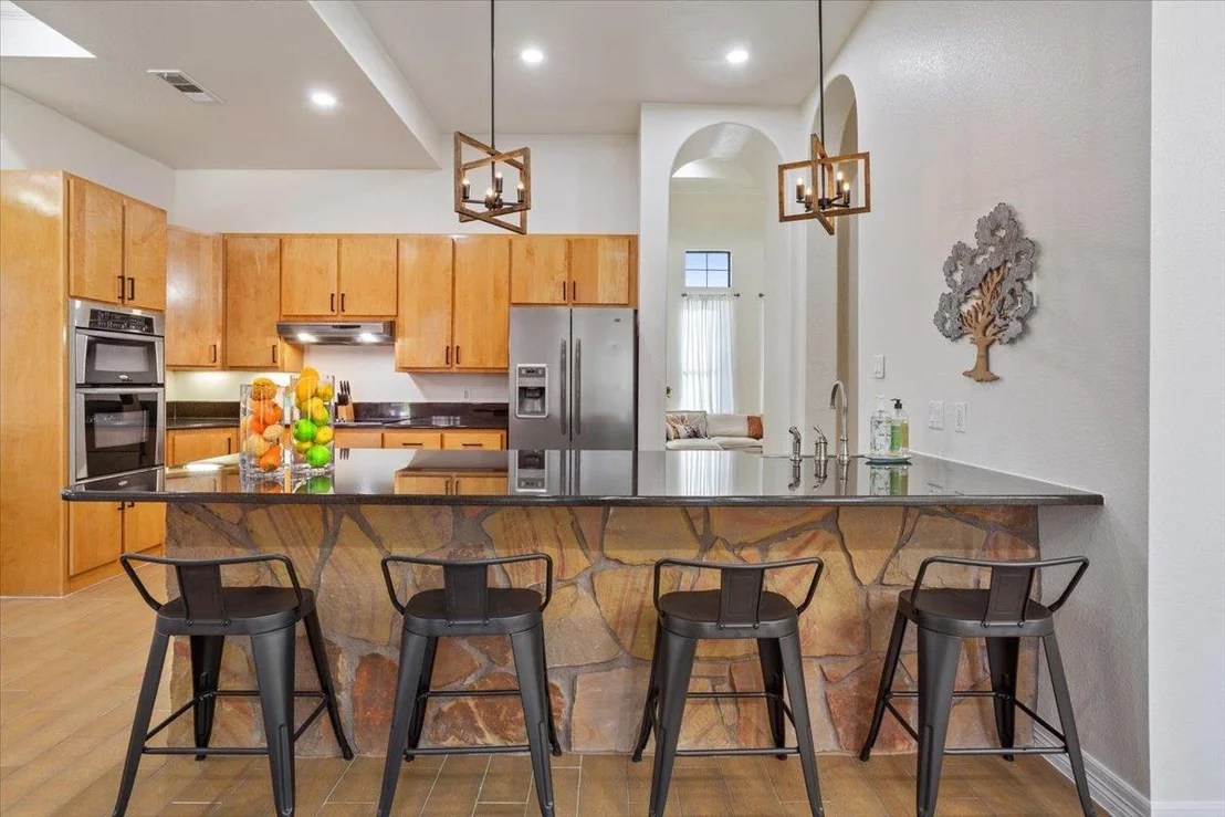Photo of 3426 Summit CIR