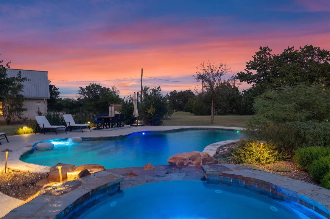 Photo of 323 Patricia RD