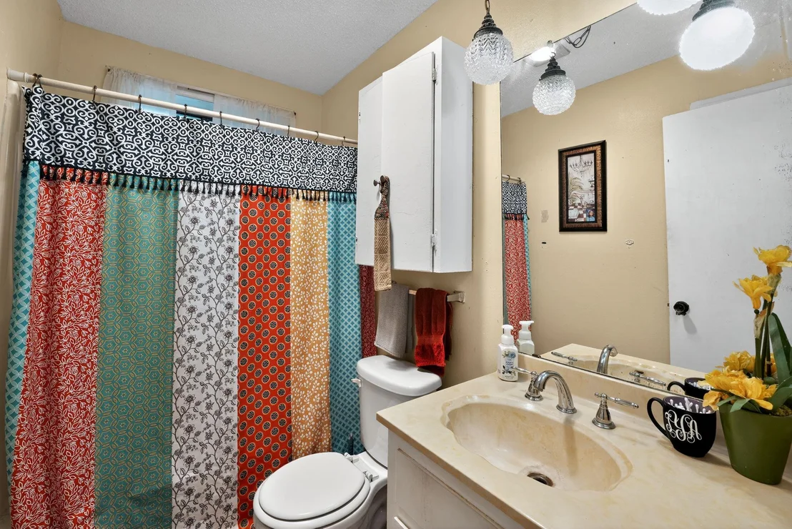 Photo of 324 McClendon DR