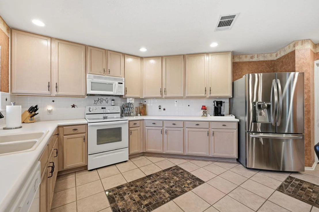 Photo of 903 E Olympic DR