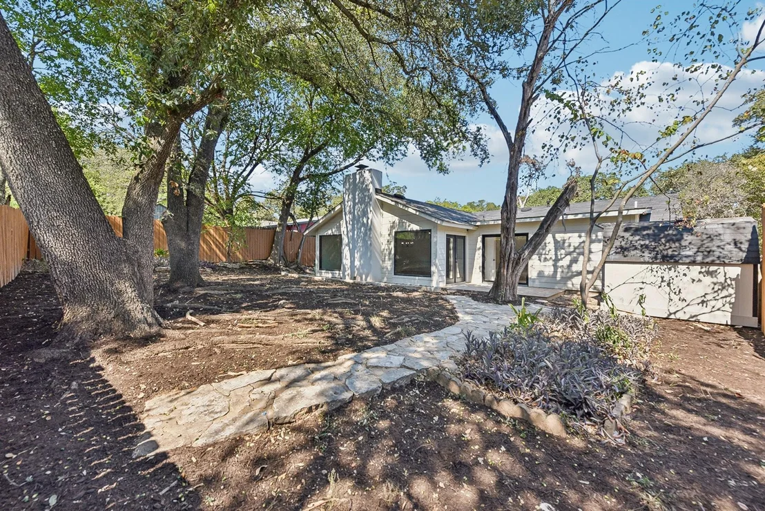 Photo of 909 Austin Highlands BLVD