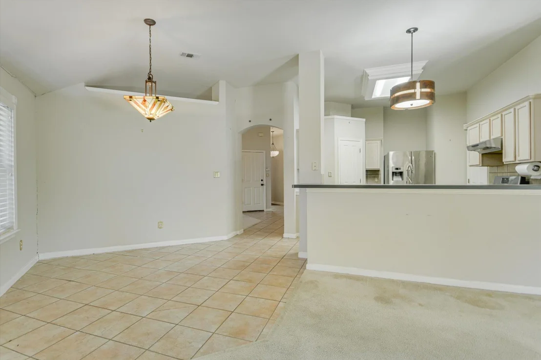 Photo of 405 Geyser Ave