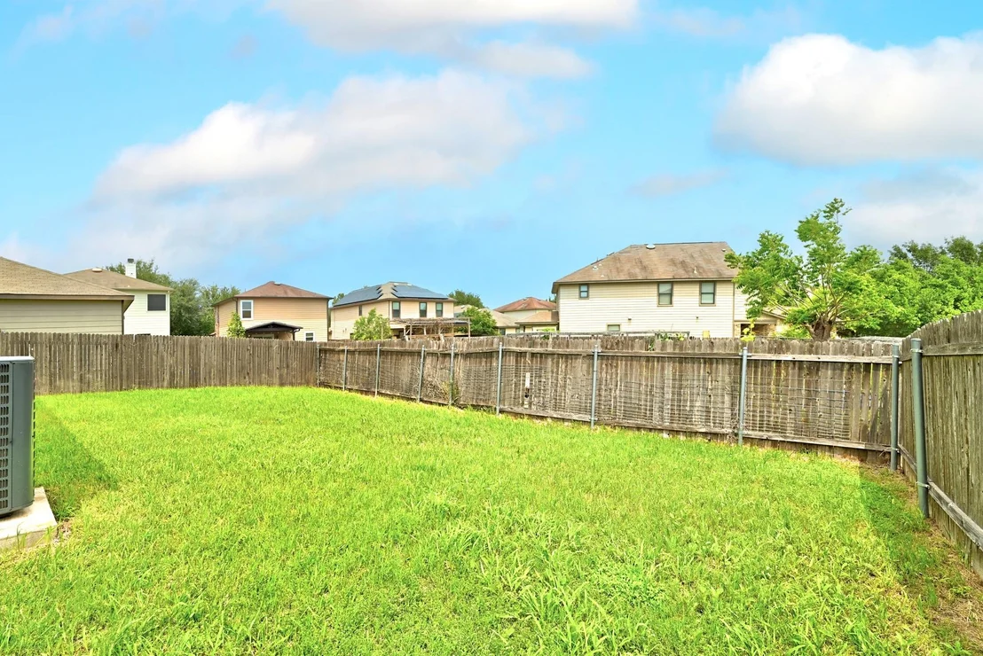Photo of 6800 Baythorne DR