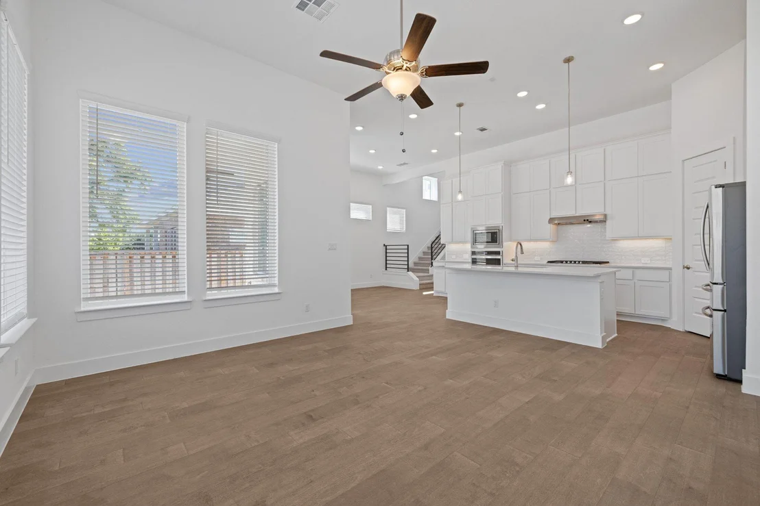 Photo of 1413 Kneehigh LN