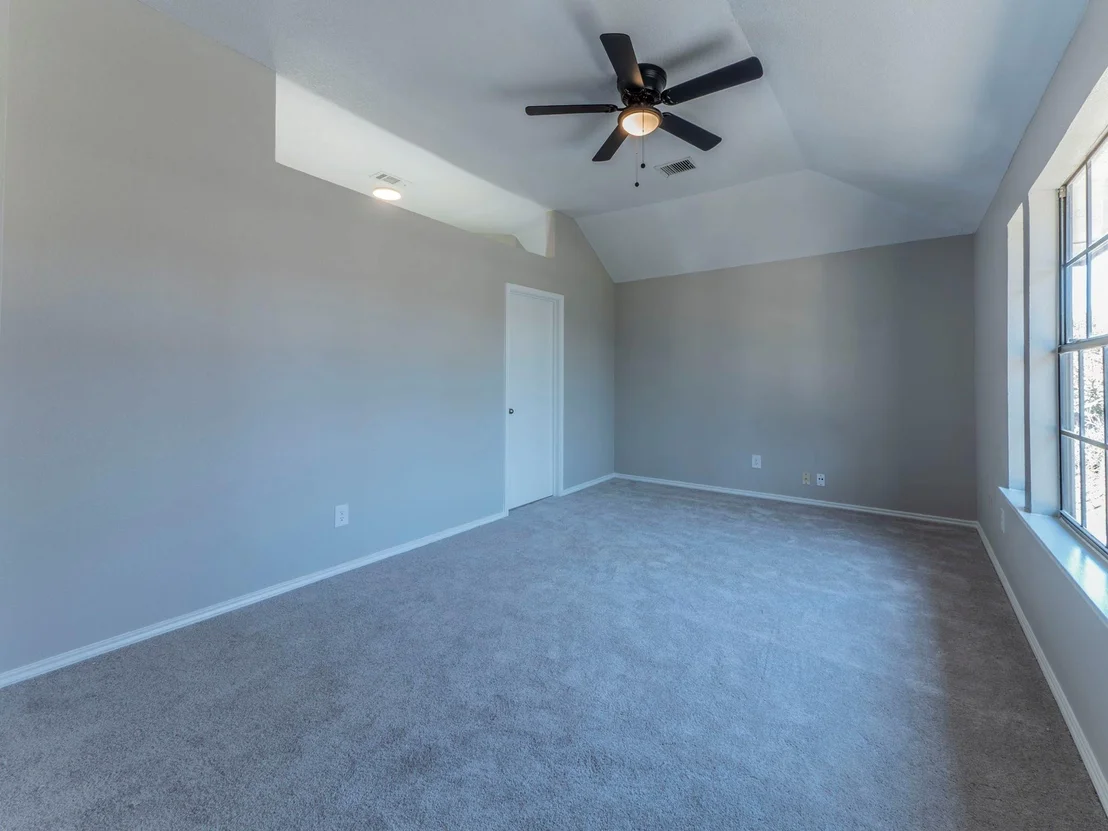 Photo of 1807 Parkwood DR