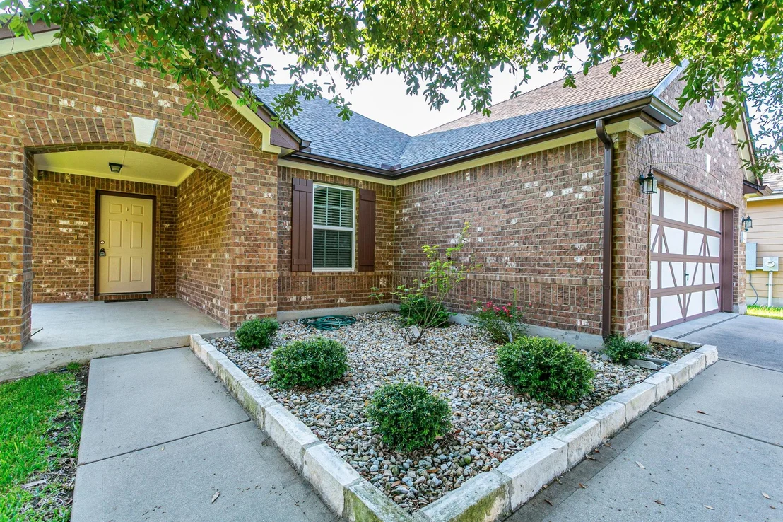 Photo of 1064 Lonesome Oak DR