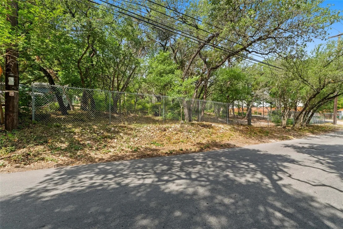 Photo of 1801 Lightsey RD