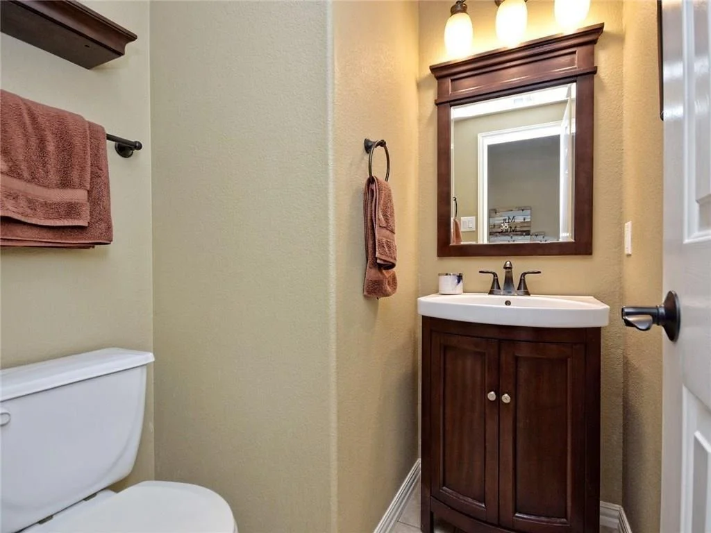 Photo of 1206 Hensley DR