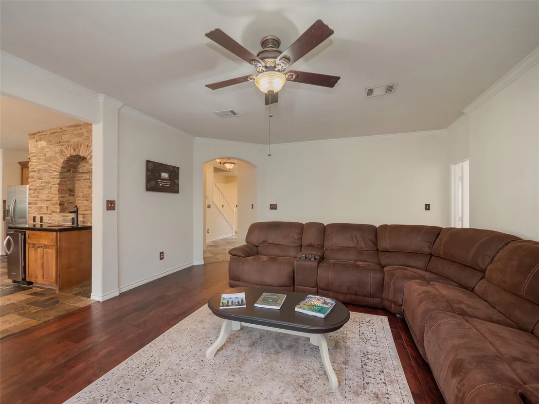 Photo of 533 Arbors CIR