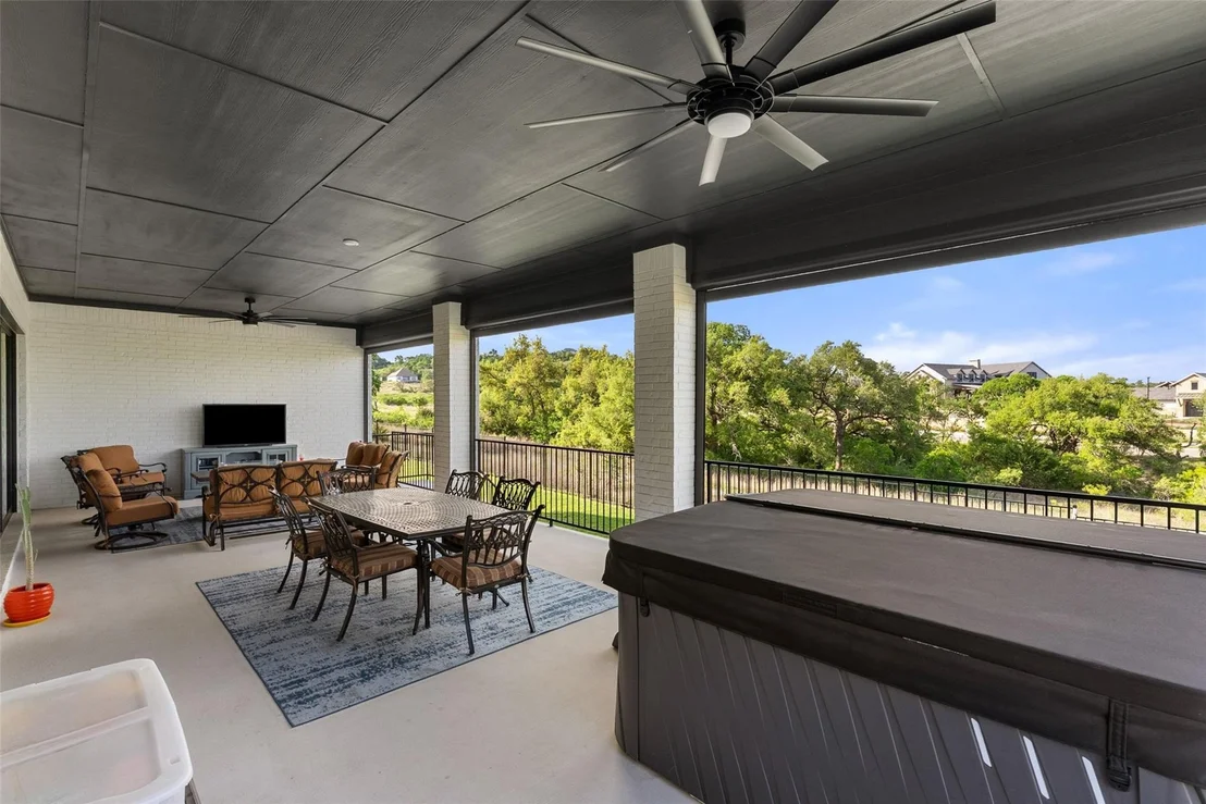 Photo of 544 Castillo BND