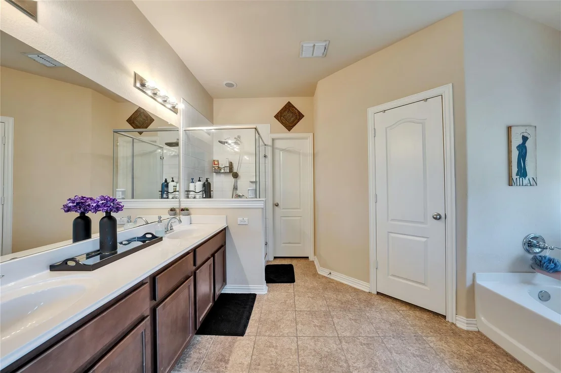 Photo of 228 Lavender LN