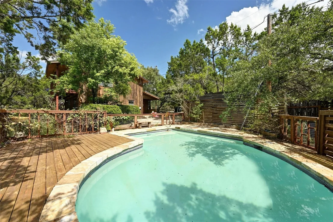 Photo of 115 Cedar Springs DR
